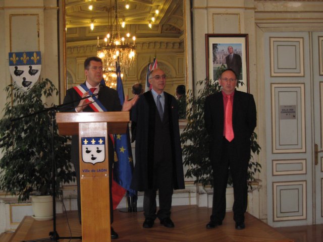laontwinningmay2006018.jpg